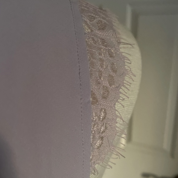 Lilac sleeveless lace trim blouse - Picture 2 of 7